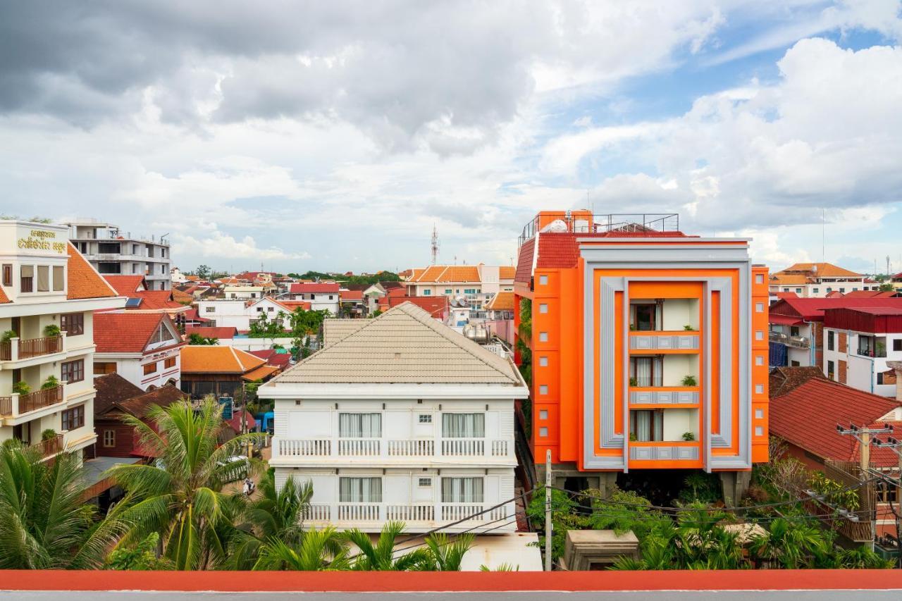 Golden Temple Residence Siem Reap Exterior foto Phnom Penh skyline